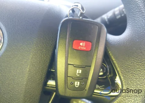 2022 Toyota Prius Le z USA, uszkodzony, nr VIN JTDKAMFU7N3177190